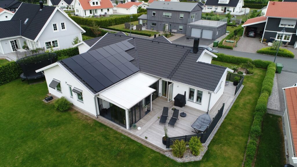 Villa i Habo med solceller från Solsystem